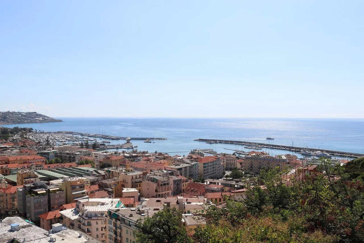 Ferienwohnung Kadevi Sanremo -Parcheggio Privato Gratuito, Biciclette- Italien